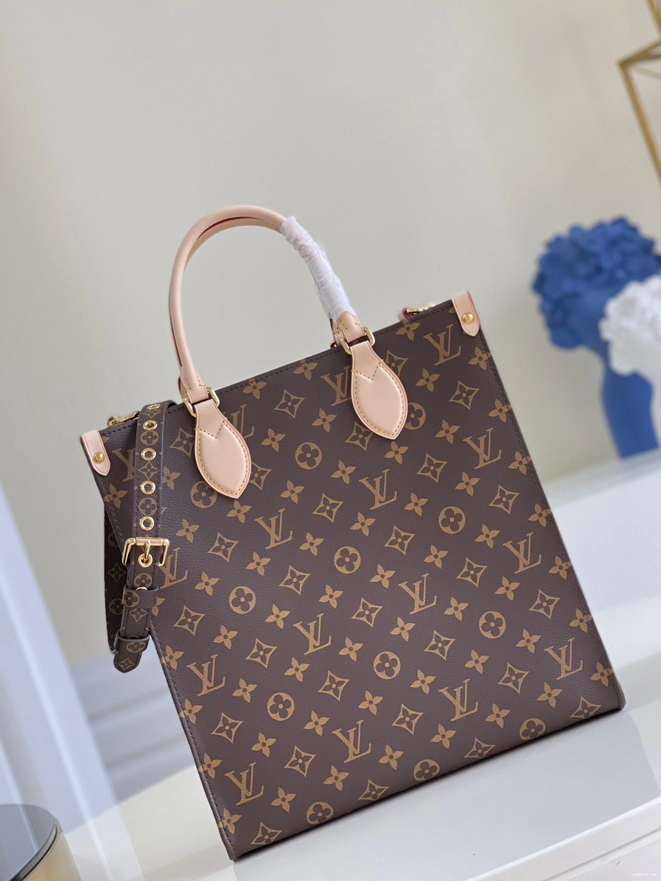 WIS PETIT SAC PLAT LOUIS VUITTON 1205